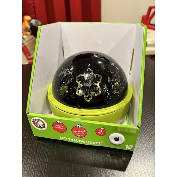 Dr. Seuss The‎ Grinch Christmas LED Shadow Lights Color Changing - Picture 1 of 5